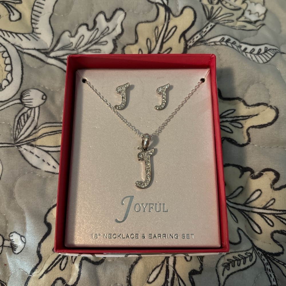 J necklace and earring set ♥️